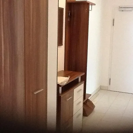 Alexander Apartment *