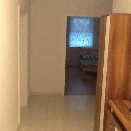 Alexander Apartment *